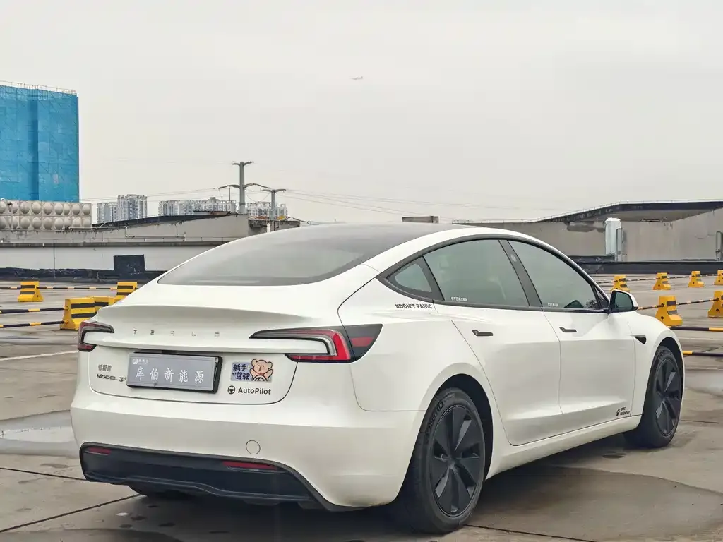 Tesla Model 3 2024 из CN, фото 10