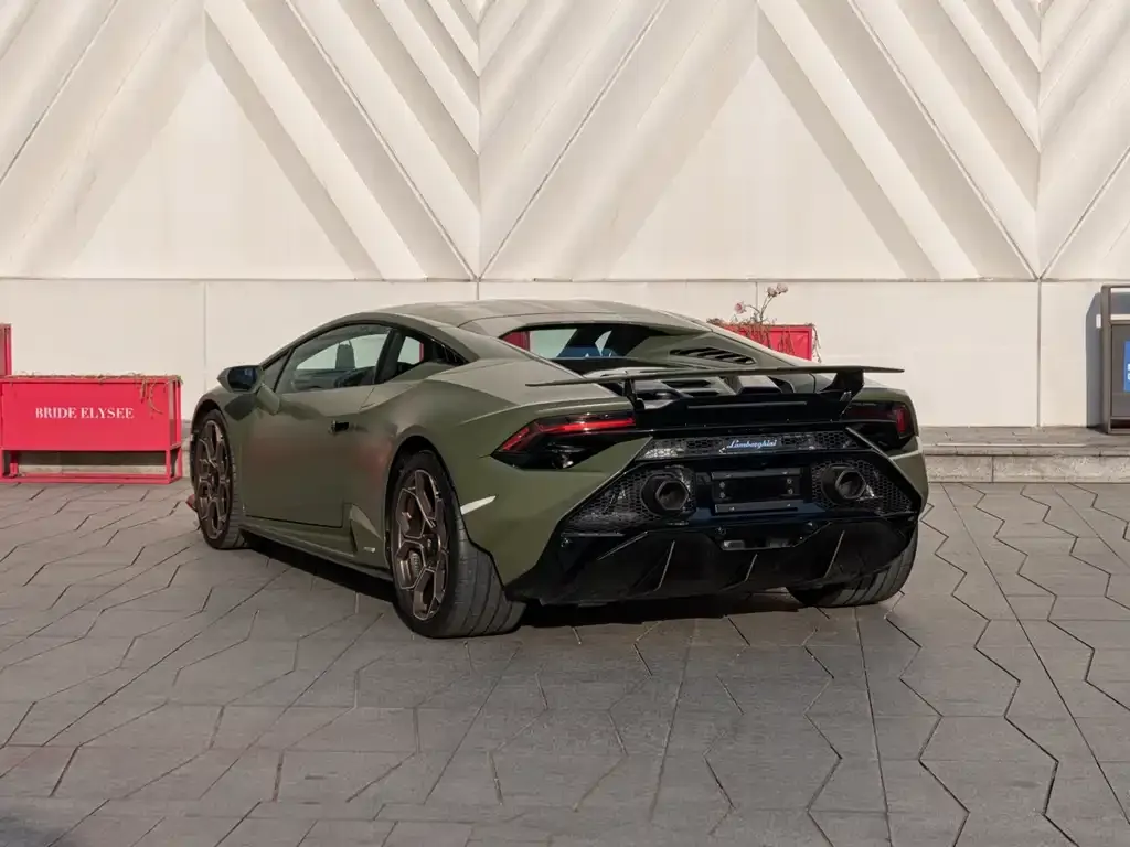 Lamborghini Huracan 2025 из CN, фото 4