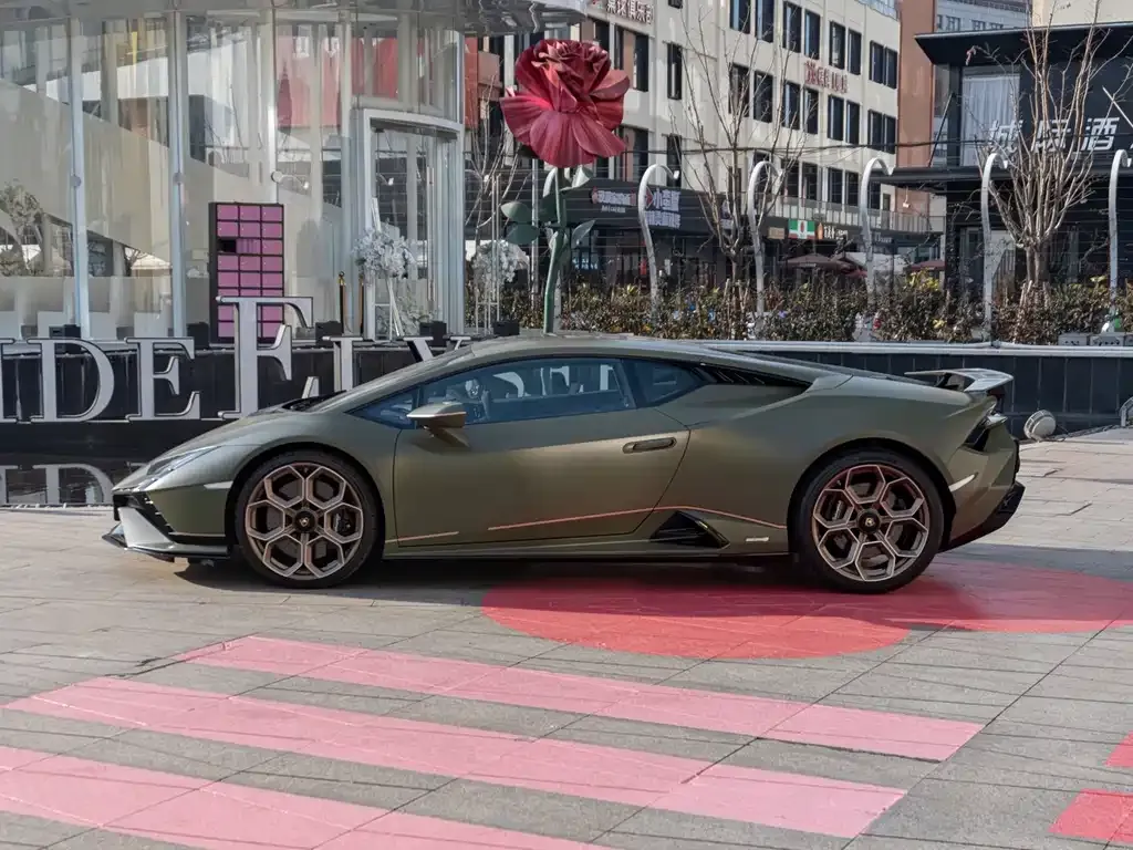 Lamborghini Huracan 2025 из CN, фото 8