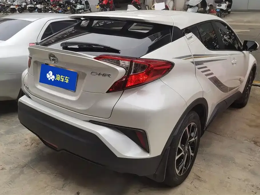 Toyota C-HR 2023 из CN, фото 10
