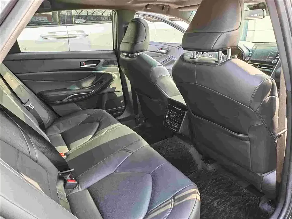 Toyota Avalon 2021 из CN, фото 10