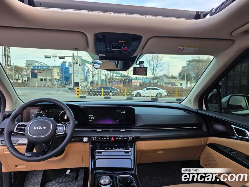 Kia Carnival — фото 10