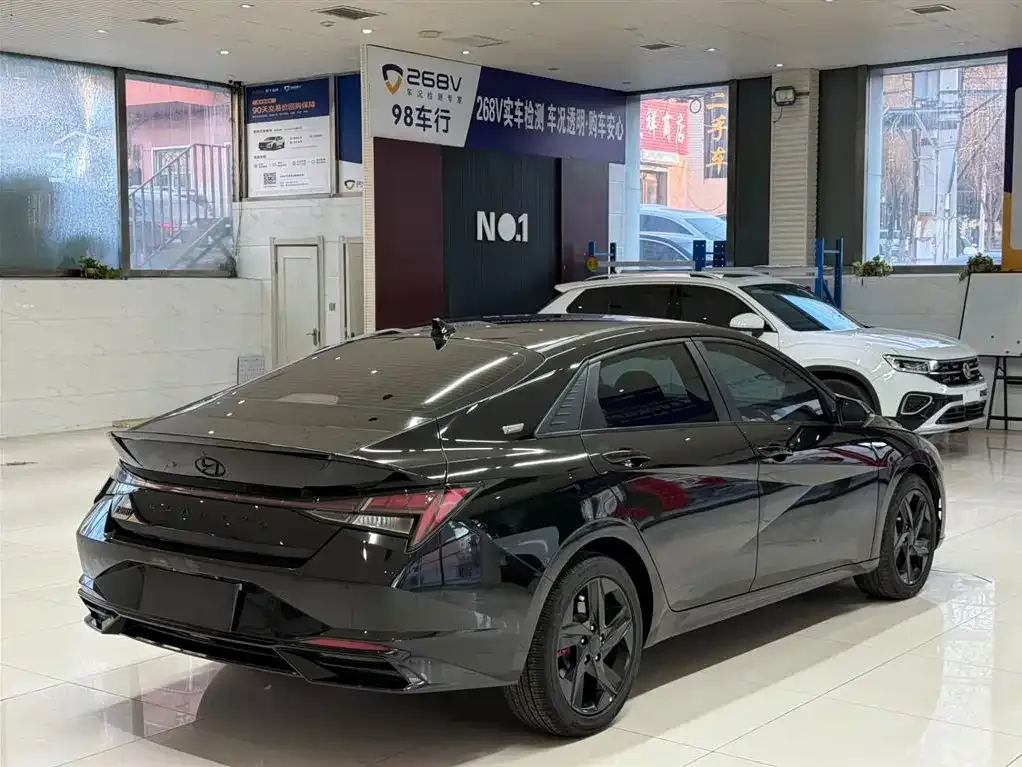 Hyundai Elantra 2023 из CN, фото 9