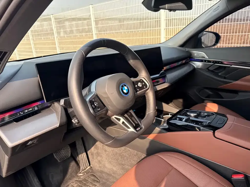 BMW i5 — фото 4