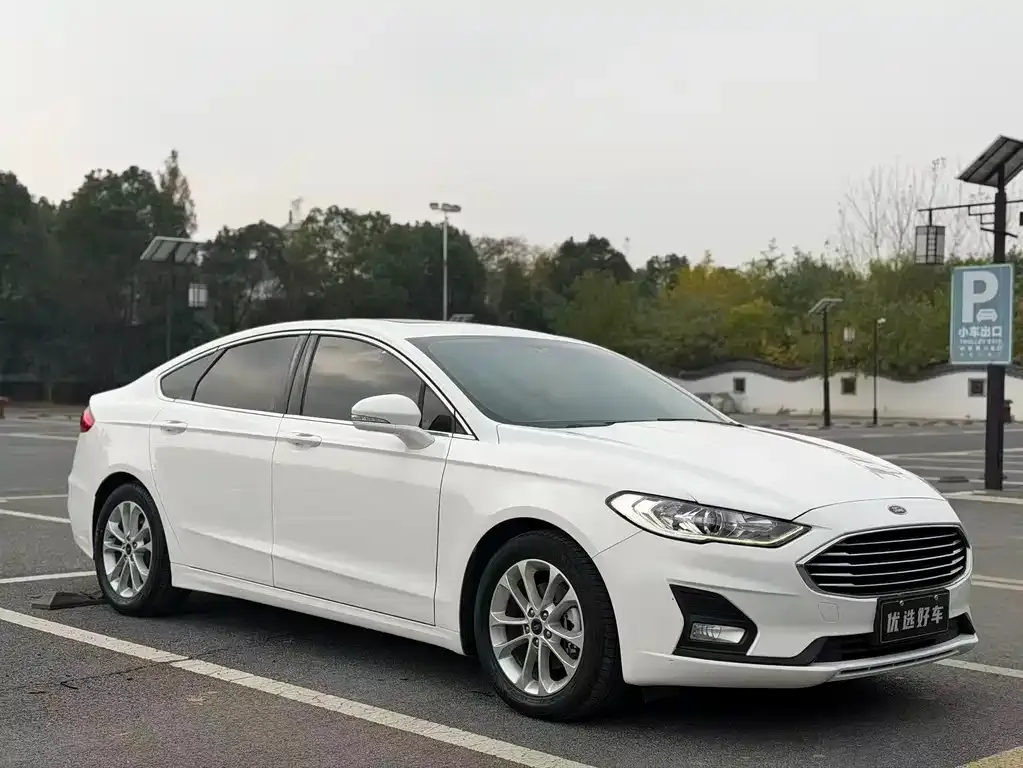 Ford Mondeo 2021 из CN, фото 3