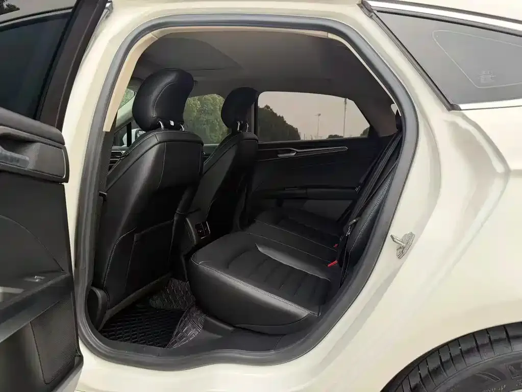 Ford Mondeo 2021 из CN, фото 9
