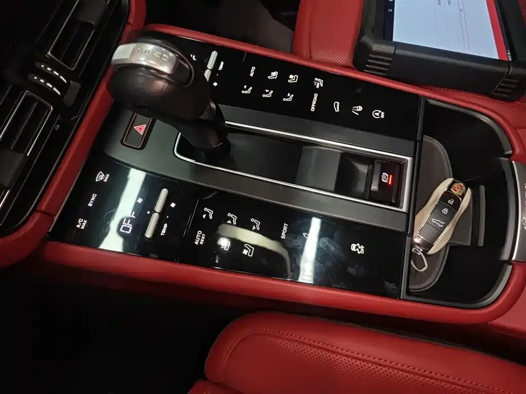 Porsche Macan 2023 из CN, фото 6