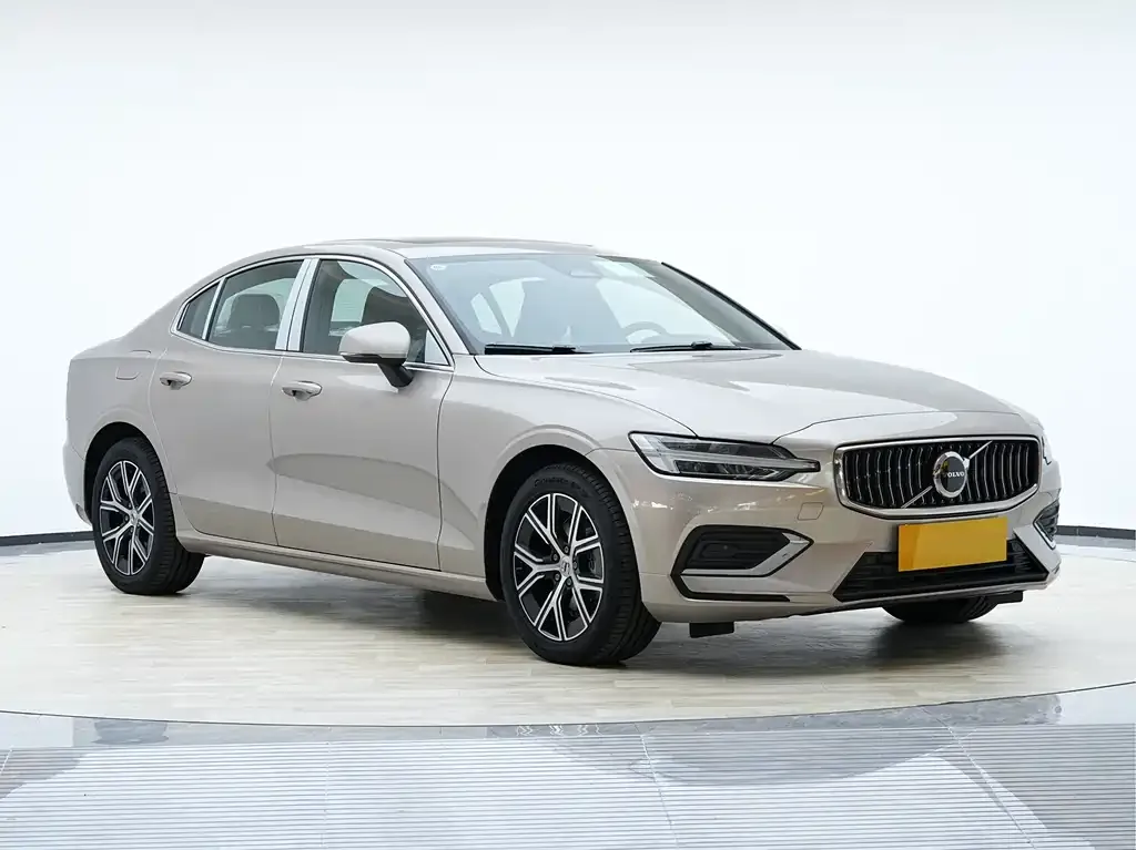 Volvo S60 — фото 4