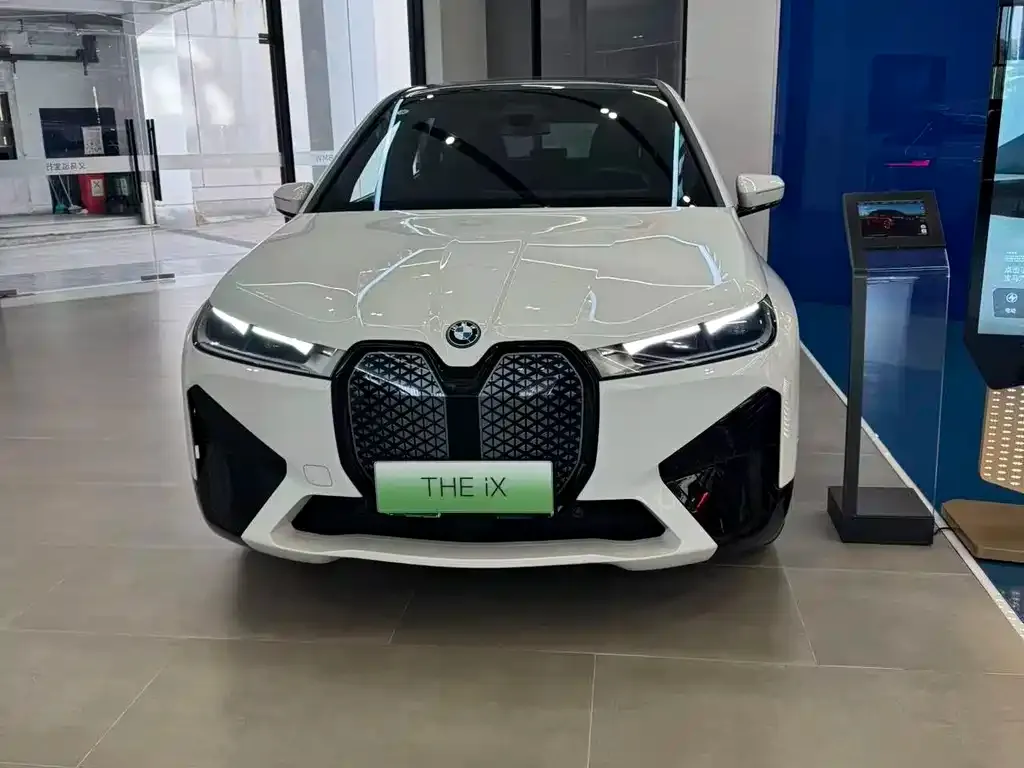 BMW iX 2025 из CN, фото 8