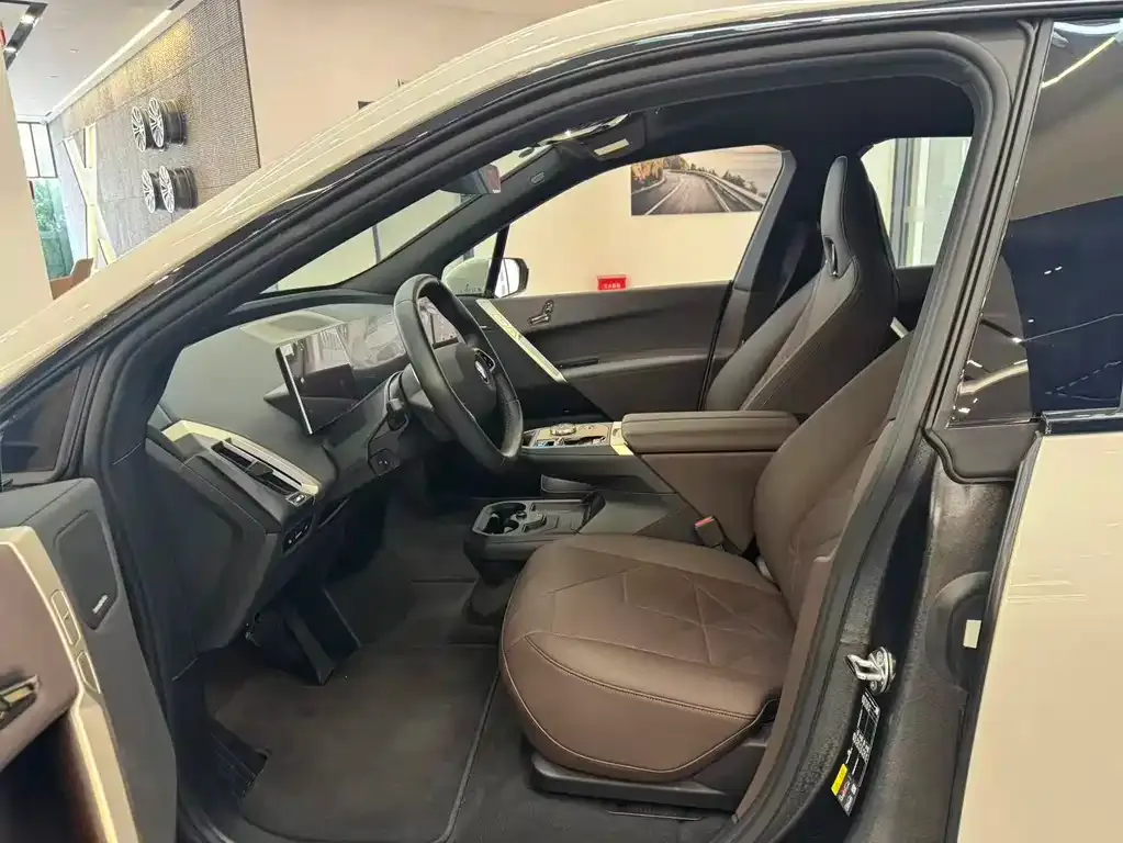 BMW iX 2025 из CN, фото 6