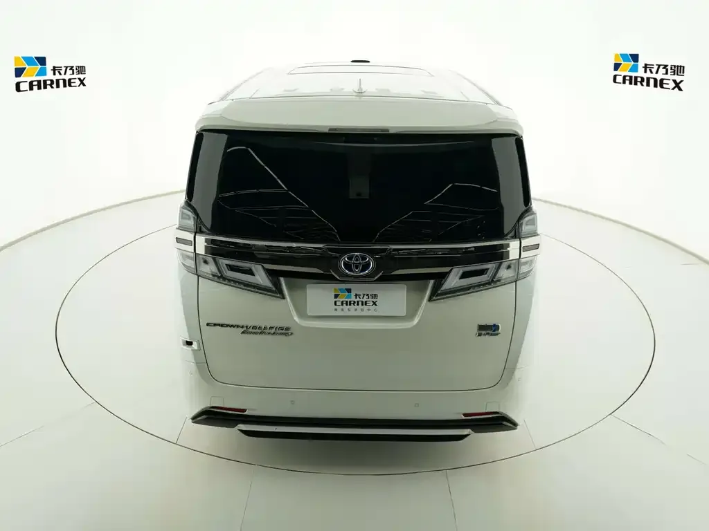 Toyota Vellfire — фото 4