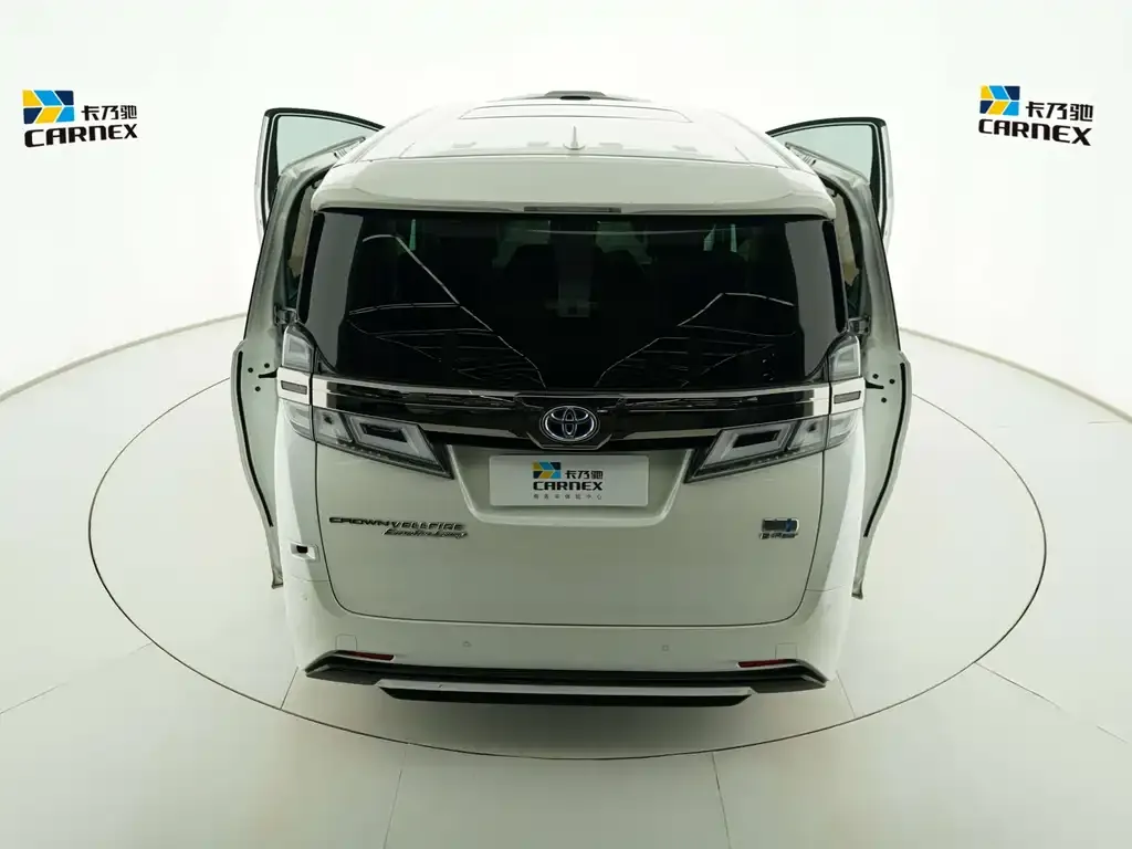 Toyota Vellfire — фото 6