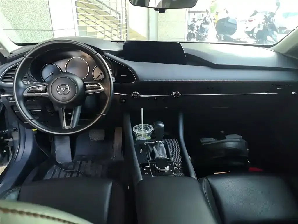 Mazda 3 Axela 2022 из CN, фото 4