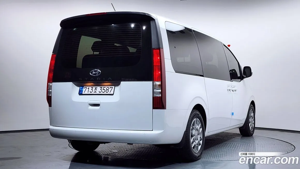 Hyundai Staria 2022 из KR, фото 2