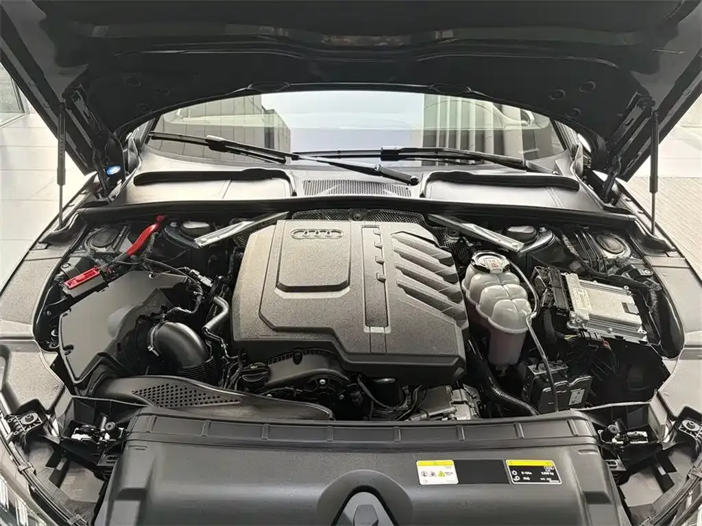 Audi A4L 2025 из CN, фото 10