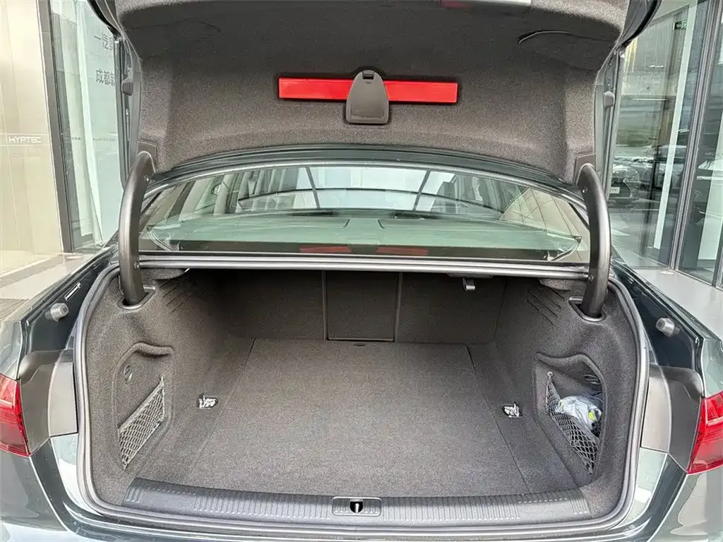Audi A4L 2025 из CN, фото 7