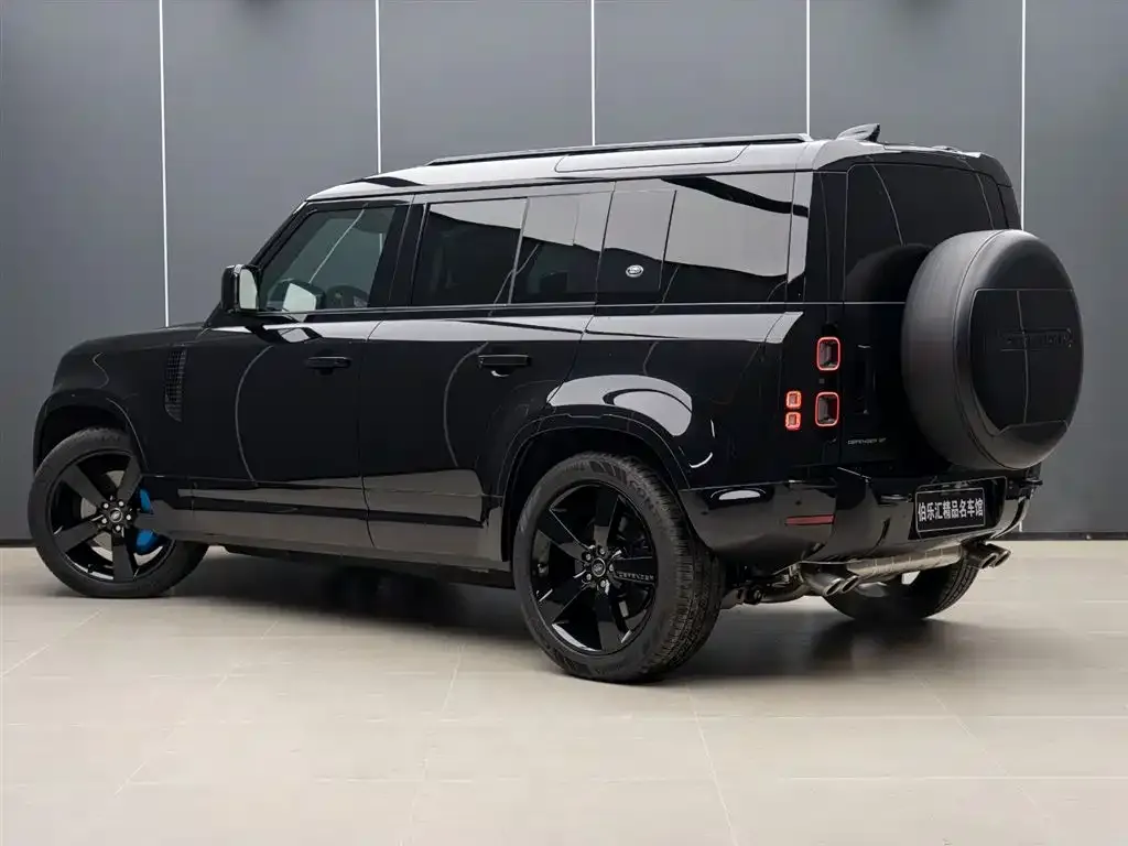 Land Rover Defender — фото 4