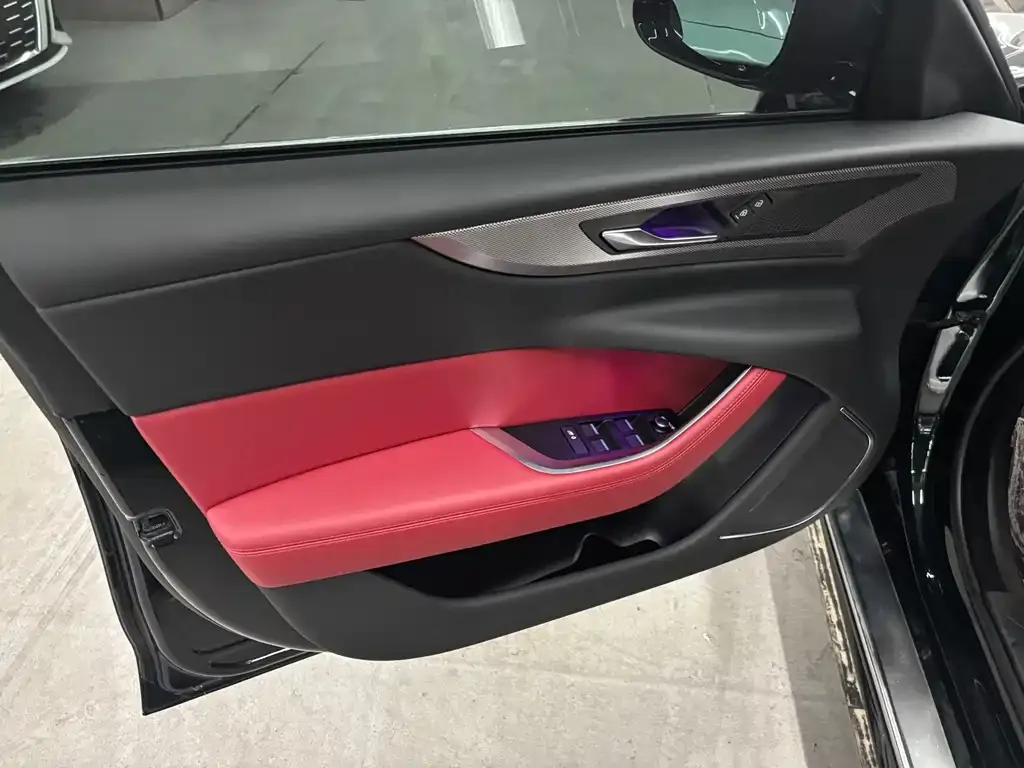 Jaguar XEL 2023 из CN, фото 2