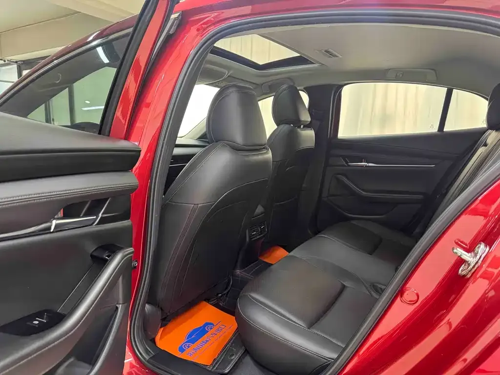 Mazda 3 Axela 2021 из CN, фото 4