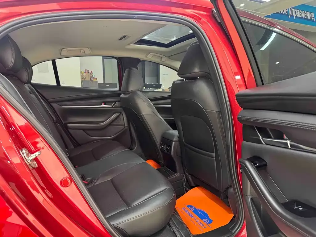 Mazda 3 Axela 2021 из CN, фото 2