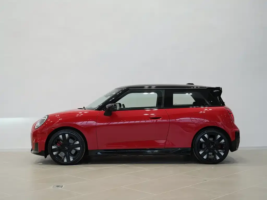 MINI JCW Electric 2025 из CN, фото 5