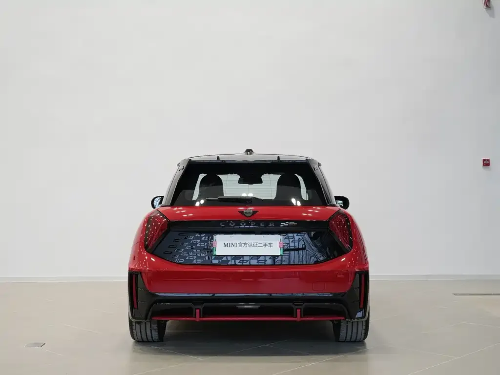 MINI JCW Electric 2025 из CN, фото 4