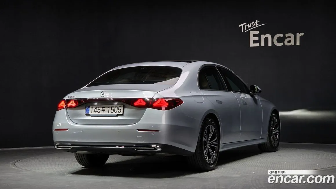 Mercedes-Benz E-Class 2025 из KR, фото 2