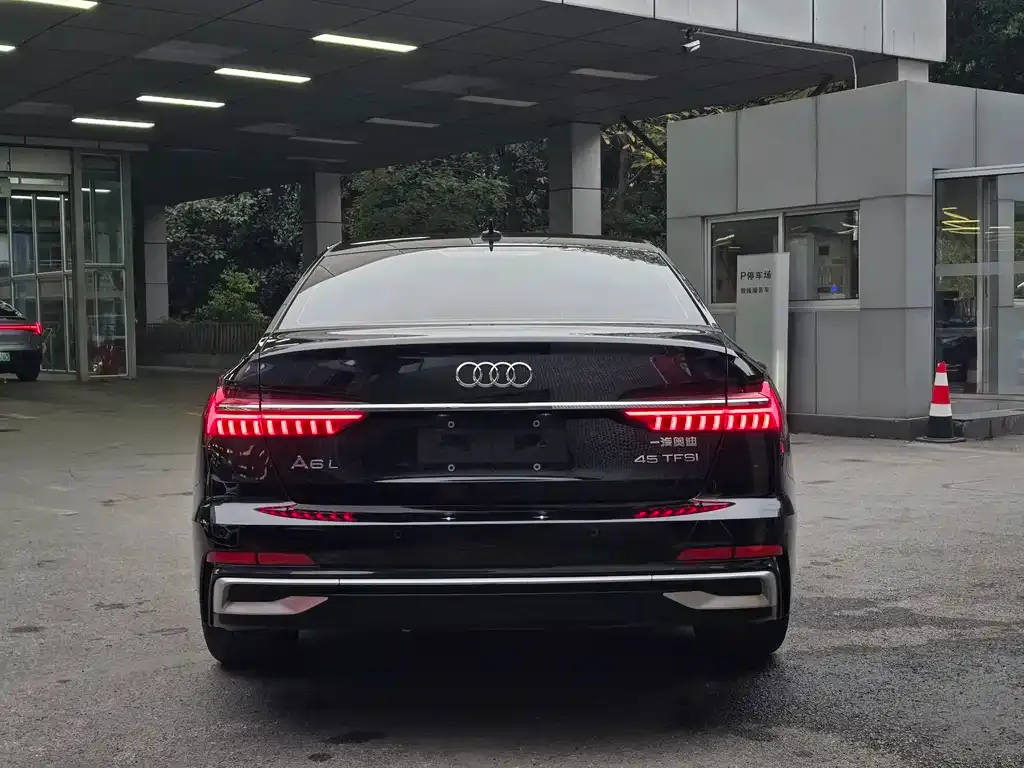 Audi A6L — фото 4