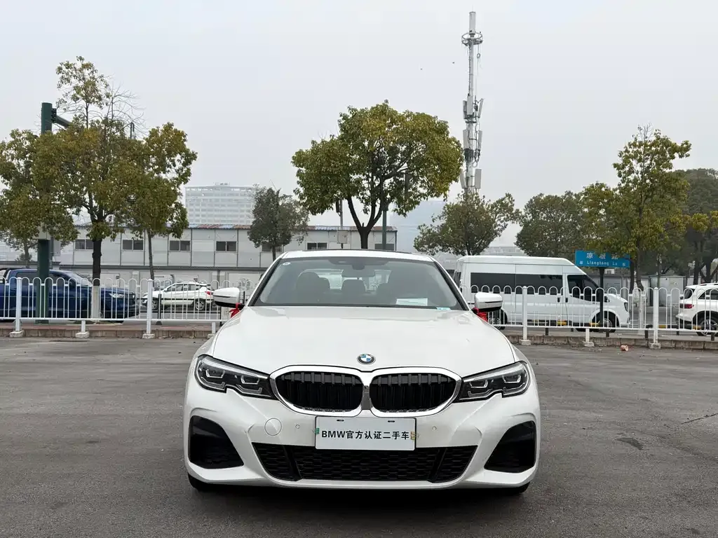BMW 3 Series 2022 из CN, фото 9