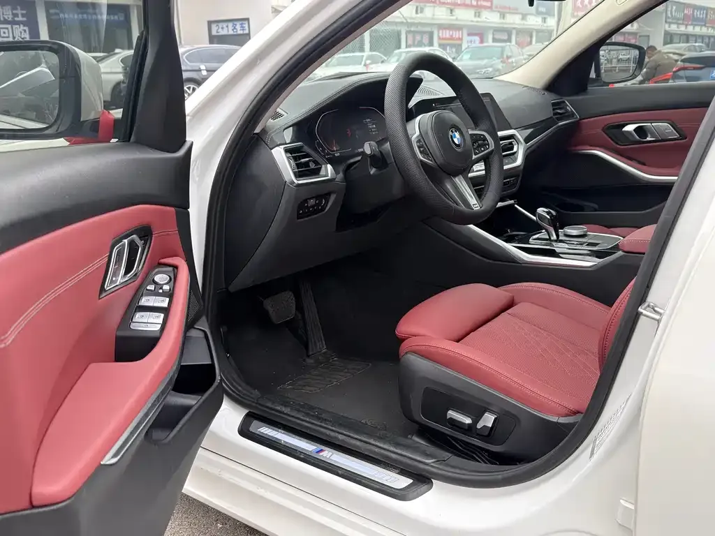 BMW 3 Series 2022 из CN, фото 5