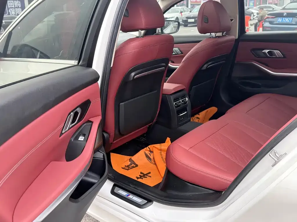 BMW 3 Series 2022 из CN, фото 3