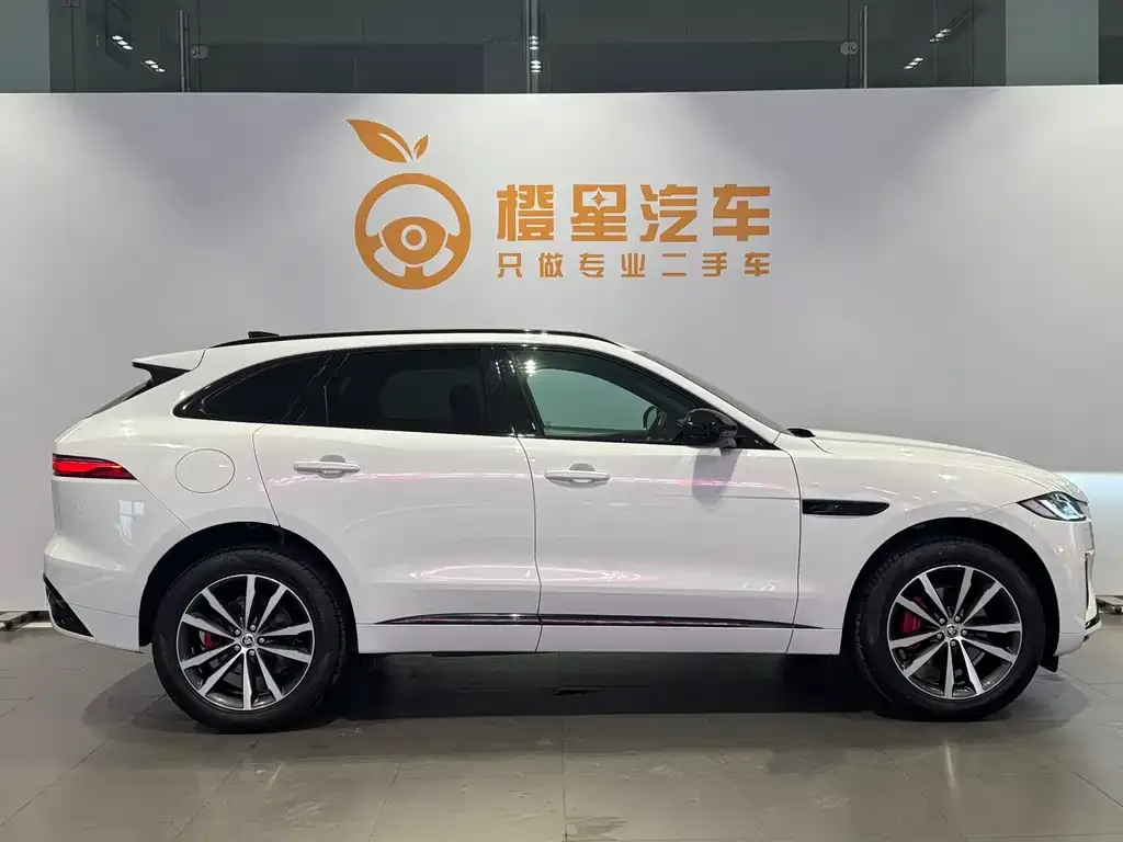 Jaguar F-PACE — фото 4