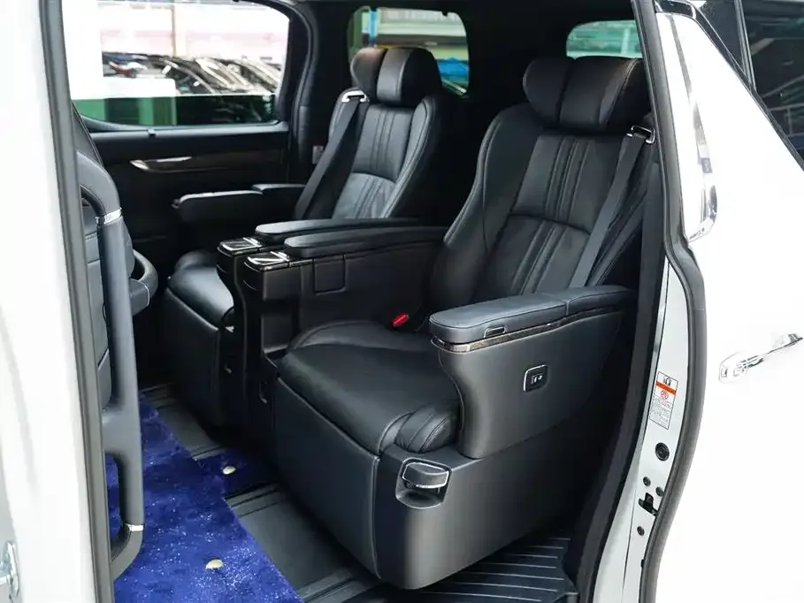 Toyota Alphard 2022 из CN, фото 2