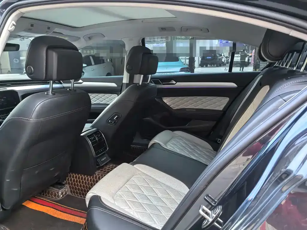 Volkswagen Magotan 2023 из CN, фото 10