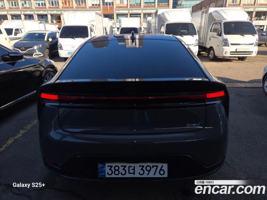 Toyota Prius 2024 из KR, фото 4