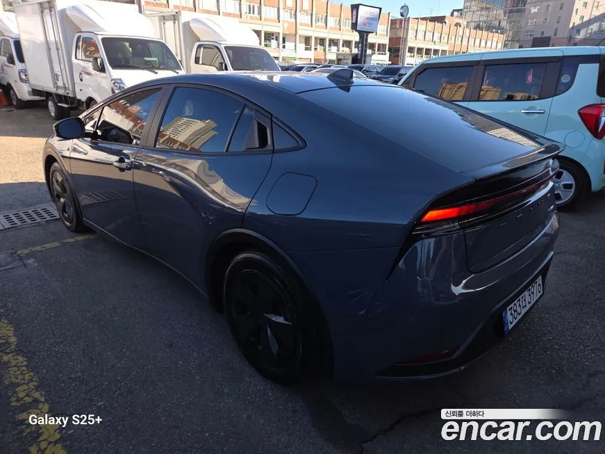 Toyota Prius 2024 из KR, фото 6