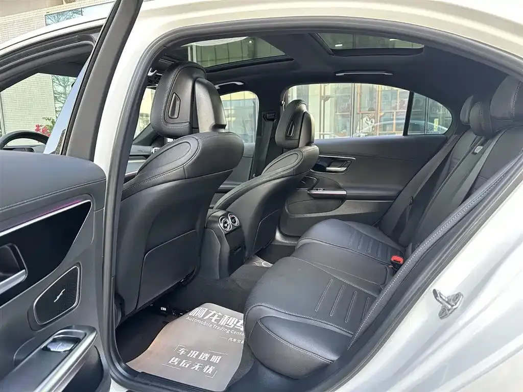 Mercedes-Benz C-Class 2023 из CN, фото 2