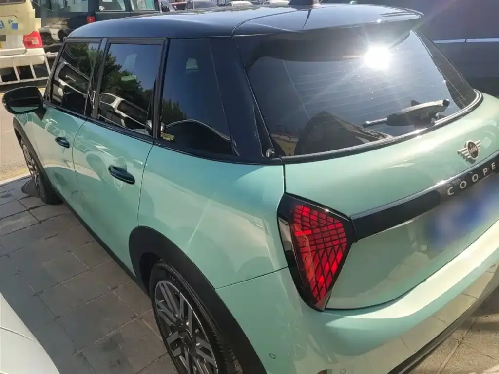 MINI Cooper (3-door) 2025 из CN, фото 4