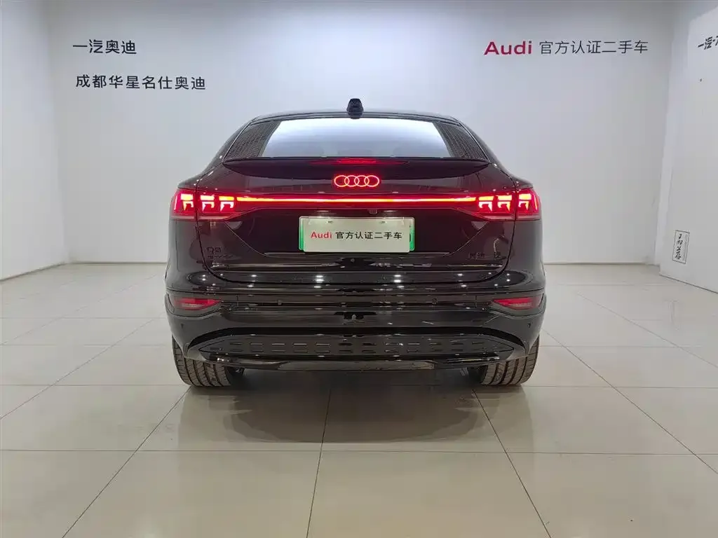 Audi Q6L Sportback e-tron 2025 из CN, фото 2