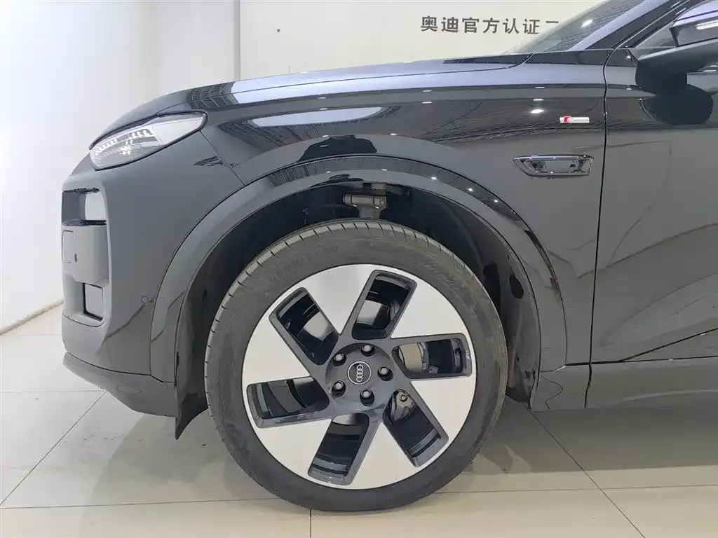 Audi Q6L Sportback e-tron 2025 из CN, фото 3