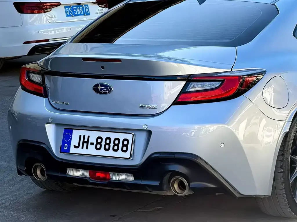 Subaru BRZ 2023 из CN, фото 2