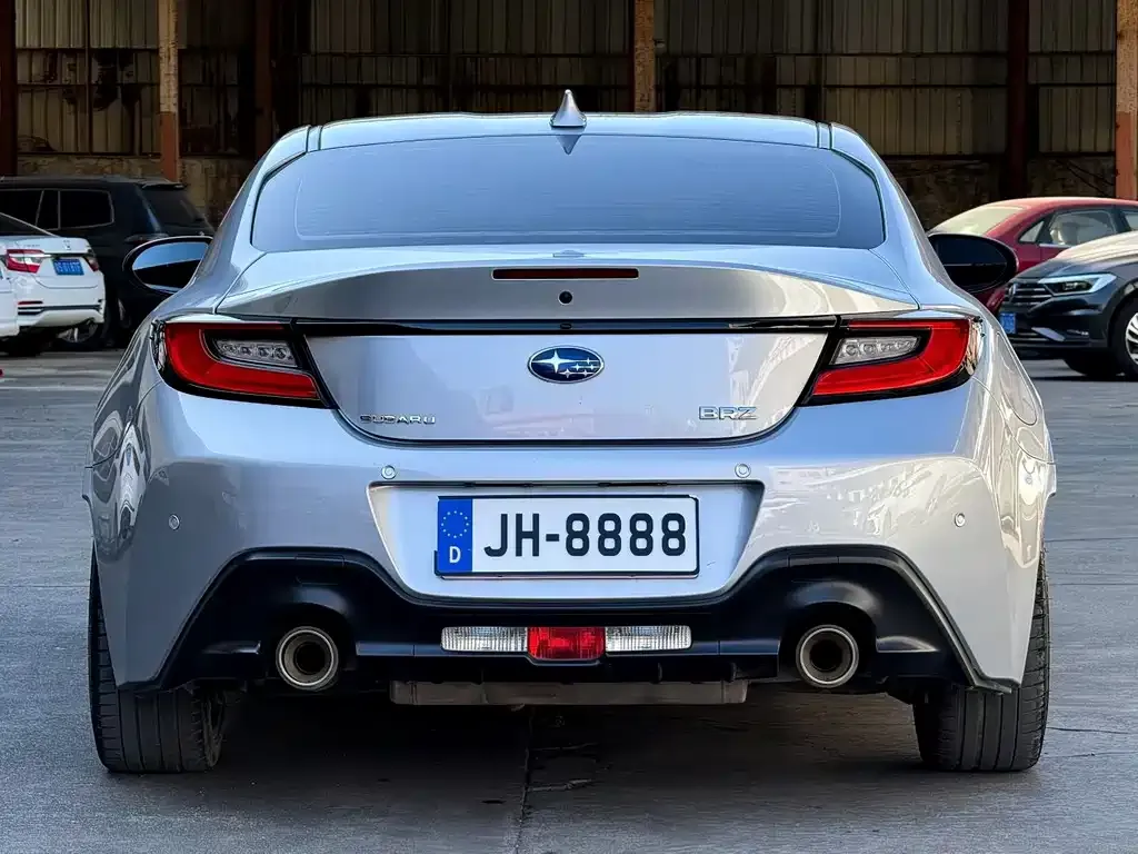 Subaru BRZ 2023 из CN, фото 7