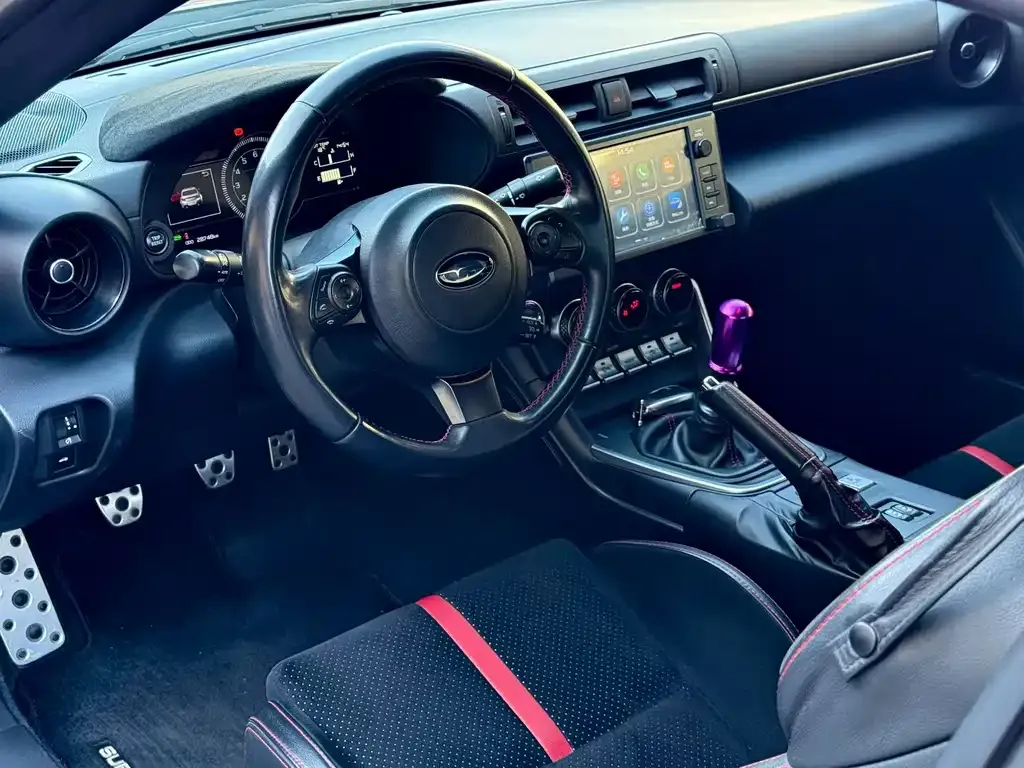 Subaru BRZ 2023 из CN, фото 4
