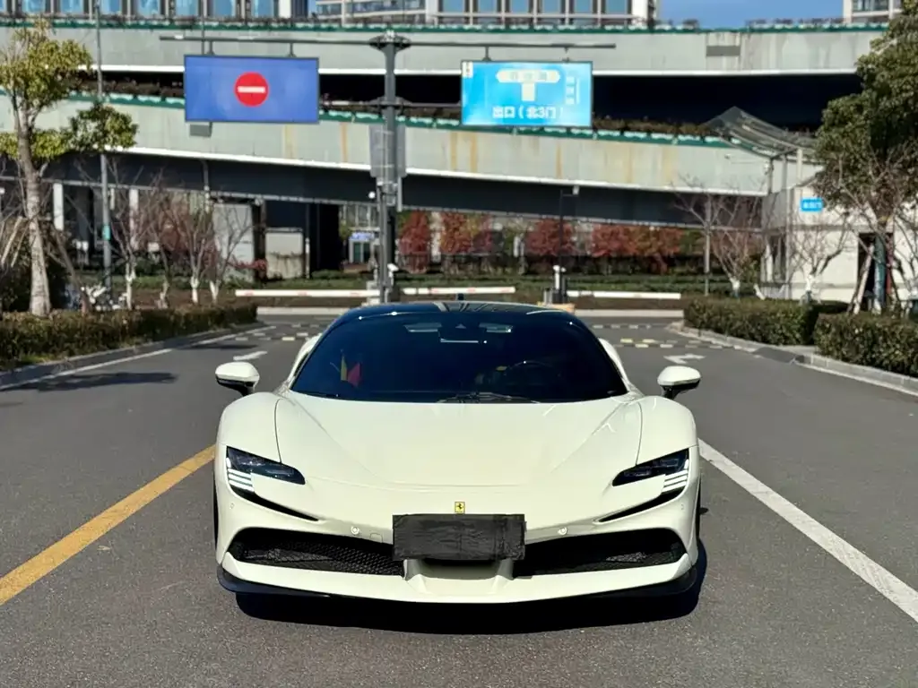 Ferrari SF90 2022 из CN, фото 1