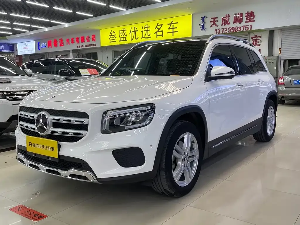 Mercedes-Benz GLB — фото 1