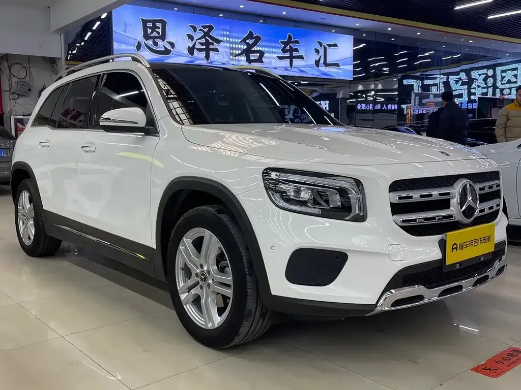 Mercedes-Benz GLB — фото 6
