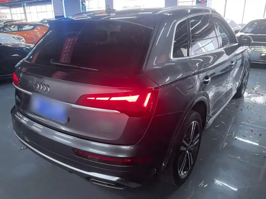 Audi Q5L — фото 3