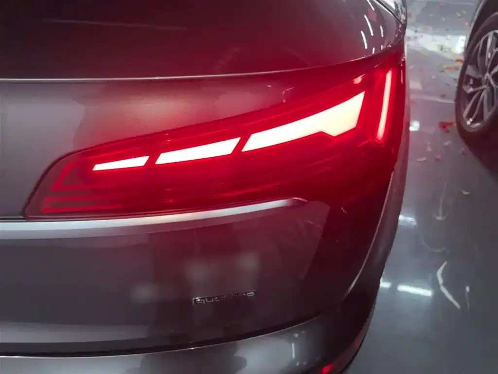 Audi Q5L — фото 4