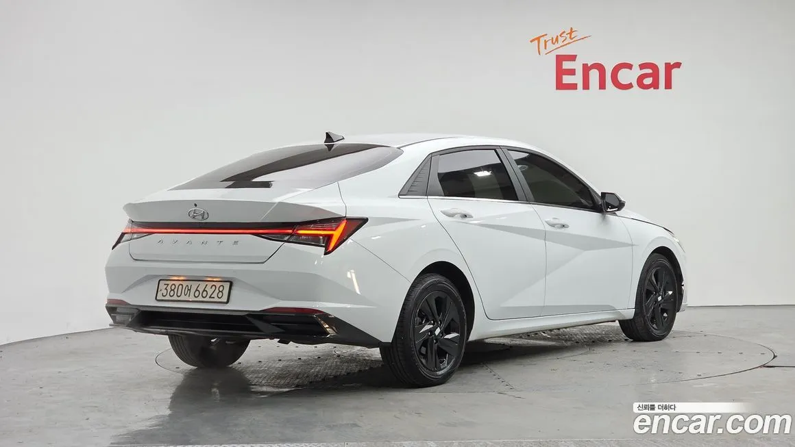 Hyundai AVANTE 2022 из KR, фото 2