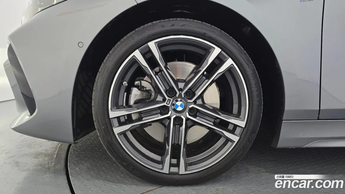 BMW 1-Series 2024 из KR, фото 4